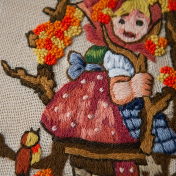 Vintage 1980 Hummel Handmade Crewel Embroidery - Picture 3 of 10